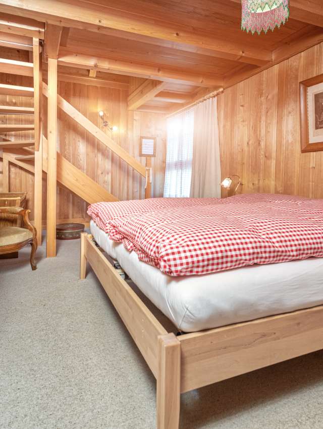 B&B